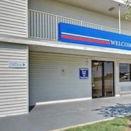 Motel 6 Chicago Southwest - Aurora Eksteriør bilde