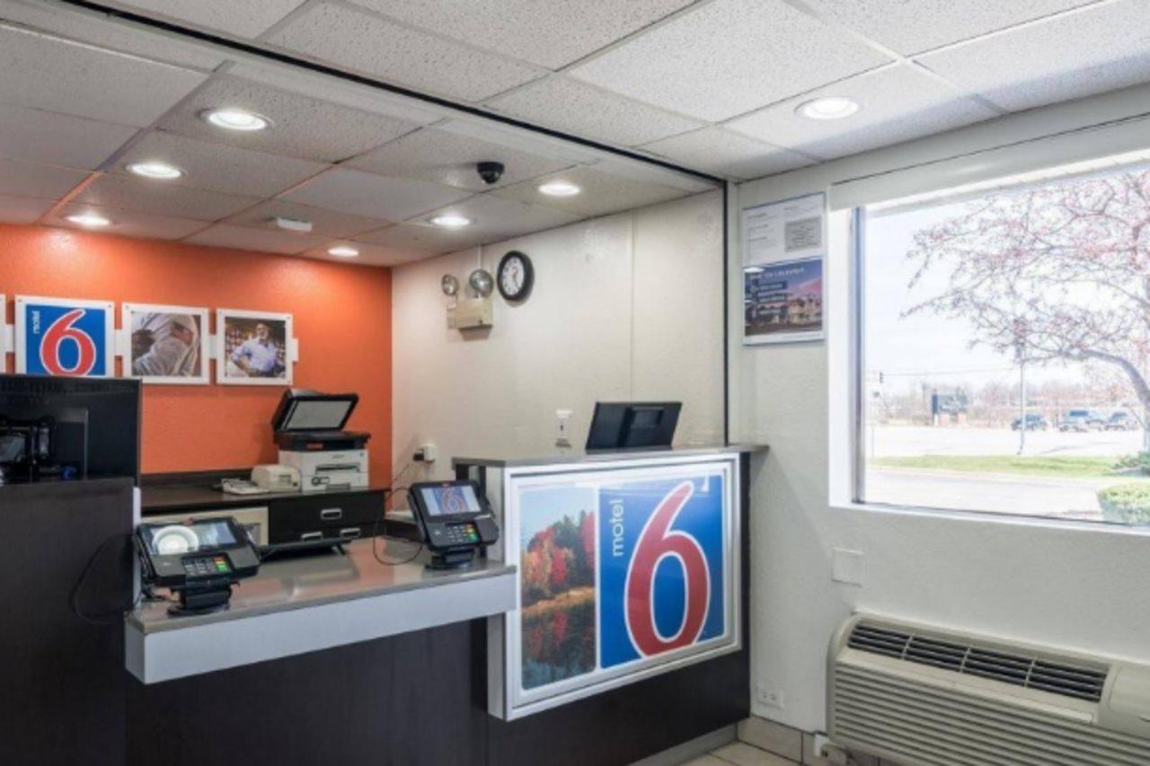 Motel 6 Chicago Southwest - Aurora Eksteriør bilde