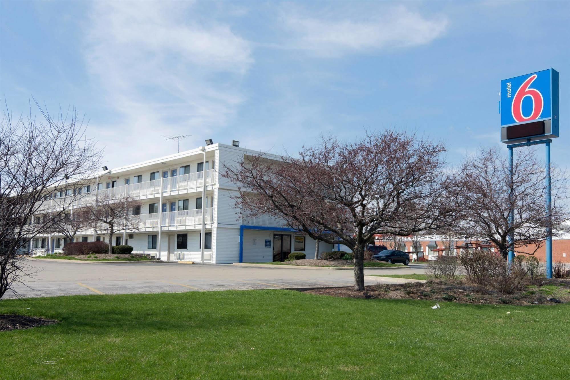 Motel 6 Chicago Southwest - Aurora Eksteriør bilde