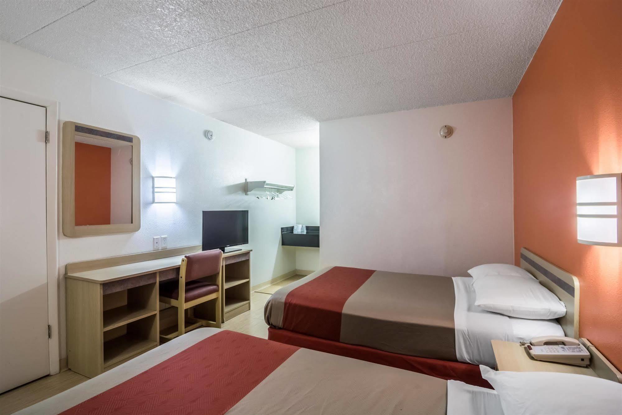 Motel 6 Chicago Southwest - Aurora Eksteriør bilde