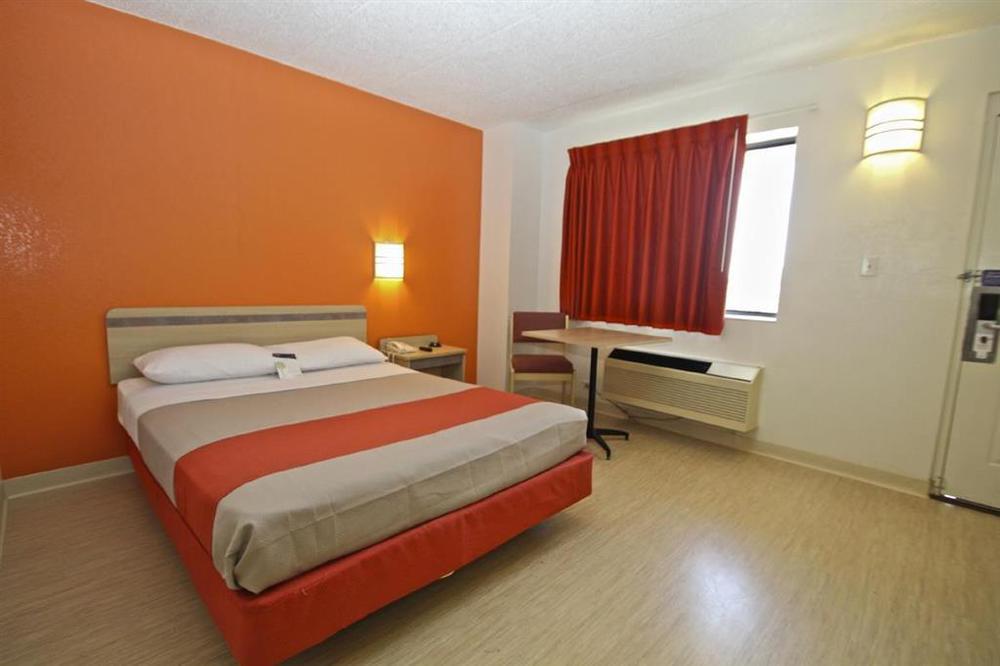Motel 6 Chicago Southwest - Aurora Rom bilde